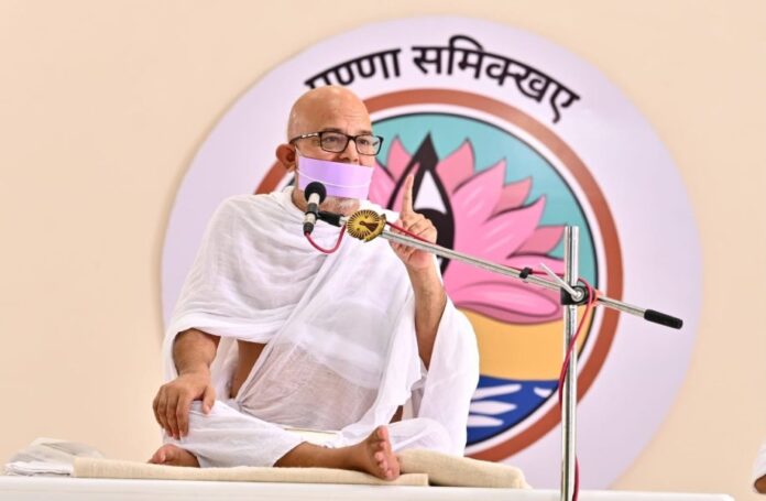 acharyshriji-2305261-918x600.jpg