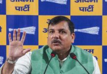यूपीआई टैक्स पर घमासान, संजय सिंह ने मोदी सरकार को घेरा