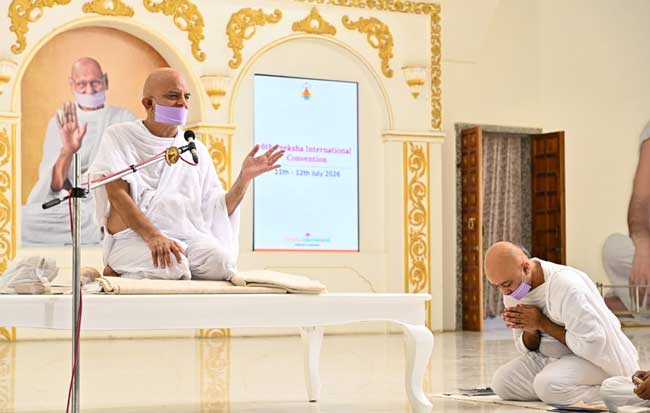 acharyshriji-1107261