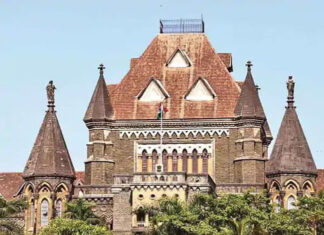 सिर्फ एक धर्म के लोगों पर कार्रवाई क्यों?’ हाईकोर्ट ने मुंबई पुलिस को लगाई फटकार Bombay HC