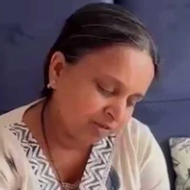 ketan-agarwal-mother