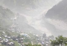 नेपाल में अचानक आई भीषण बाढ़ से तबाही, कई हाइड्रोपावर प्रोजेक्ट बह गए Sudden Flash Floods Ravage Nepal
