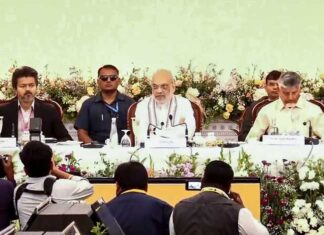 दक्षिण की सियासत एक मंच पर, अमित शाह की बैठक में विजय-शिवकुमार-नायडू Amit shah vijay dk sivakumar and chandrababu naidu