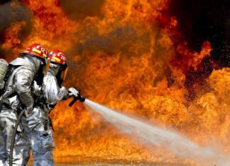 तारापीठ के होटल में भीषण आग, सो रहे 7 लोगों की मौत Fire