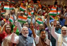 छात्र मुद्दे पर संसद में आमने-सामने सत्ता-विपक्ष, राजग सांसदों का मार्च Nda mps march parliament