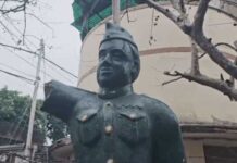 सांसद पर कार्रवाई के बाद भी नहीं थमा विवाद, बंगाल में नेताजी की प्रतिमा क्षतिग्रस्त Netaji subhas chandra bose statue broke
