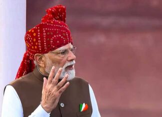 पेट्रोल, गैस और खाद की कमी नहीं, संकट में भी मजबूत है भारत: लालकिले से पीएम मोदी Pm modi