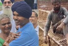 भैंसों के साथ सोता था, जंजीरों में बंधा रहता था; 23 साल बाद मां से मिला बेटा Prakash bandhua mazdur
