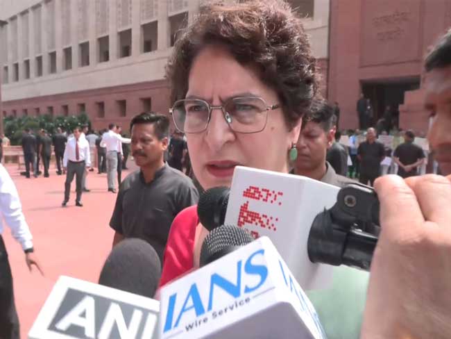 priyanka-gandhi-120826 Priyanka gandhi