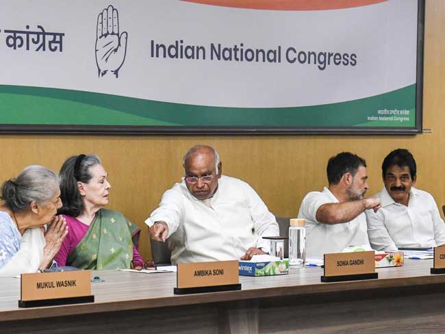 sonia-rahul-kharge--congress-meeting Sonia rahul kharge congress meeting