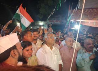 पूर्णिया में आधी रात लहराता है तिरंगा, 1947 से चली आ रही अनोखी परंपरा Tiranga hoisted at midnight in purnia bihar