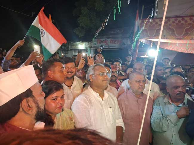 tiranga-hoisted-at-midnight-in-purnia-bihar Tiranga hoisted at midnight in purnia bihar