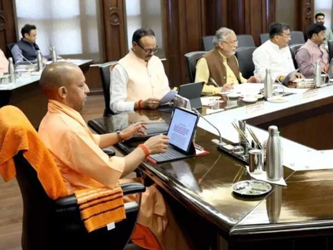 yogi-meeting-2508266 Yogi meeting