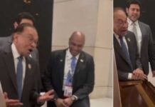 कूटनीति के बीच बॉलीवुड का सुर, पियानो पर गाने लगे मलेशियाई पीएम Malaysia PM Anwar Ibrahim Strikes a Bollywoo songs