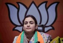 सैफई के गढ़ में भाजपा का दांव? अपर्णा यादव ने मैनपुरी को लेकर दिया बड़ा बयान Aparna yadav bjp