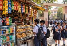 स्कूलों के 50 मीटर दायरे में जंक फूड पर रोक की तैयारी, नए नियम का मसौदा जारी Junk food s will no longer be sold outside schools