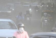 दिल्ली में प्रदूषण से जंग: पार्किंग महंगी, दफ्तरों में 50% वर्क फ्रॉम होम Pollution delhi