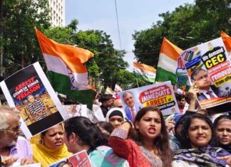 ज्ञानेश कुमार के खिलाफ कांग्रेस का देशव्यापी प्रदर्शन, इस्तीफे और गिरफ्तारी की मांग Protest against cec gyanesh kumar by congress
