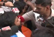 ‘लहरा दो तिरंगा’ रैली से पहले दिल्ली पुलिस अलर्ट, अभिजीत डिपके हिरासत में Abhijeet Dipke detain by delhi police