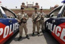 दिवाली से पहले दिल्ली में बड़ी कार्रवाई, 35 लाख रुपये के 683 किलो प्रतिबंधित पटाखे जब्त Delhi Police
