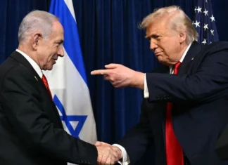 ईरान को फिर दहलाने चले थे नेतन्याहू, ट्रंप ने लगा दिया इमरजेंसी ब्रेक! FILES US ISRAEL POLITICS TRUMP NETANYAHU 1792582357176 nYID 1792582357389 FzV6 347e8246 4ce1 4ab9 8e42 4d1ac652f7be dmUX