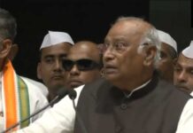 पटना में खरगे का तीखा हमला, पीएम मोदी पर विवादित टिप्पणी से मचा हंगामा Kharge