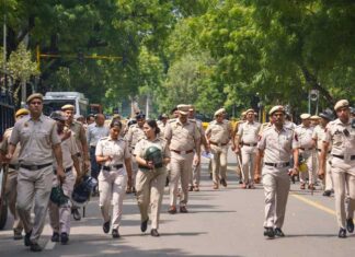 सीजेपी नेता सौरव दास का दिल्ली पुलिस पर हमला, बोले- ‘सुधर जाओ, वरना हम सुधार देंगे’ Delhi police
