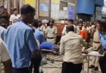 कोलकाता के दुर्गा पूजा पंडाल में भीषण भगदड़, 17 की मौत, 40 से ज्यादा घायल Kolkata stampede at durga puja pandal