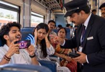 ट्रेन में मोबाइल पर तेज आवाज में गाने सुनना पड़ेगा महंगा, ₹5,000 जुर्माना और जेल तक की सजा! Railway fined or jail on listen music loudly on your phone speaker in train